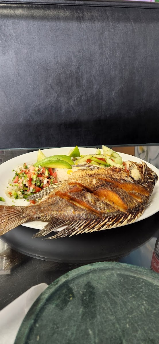 Chapin & Mex Restaurant-10