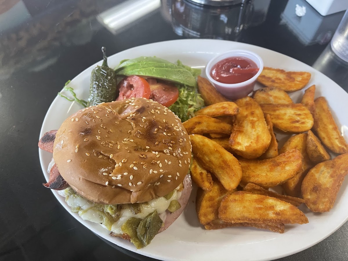 Chapin & Mex Restaurant-2