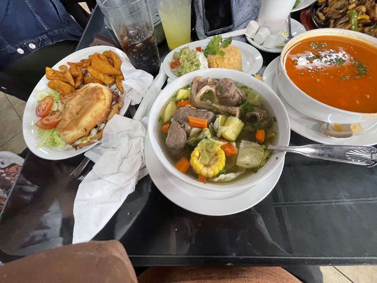 Chapin & Mex Restaurant-4